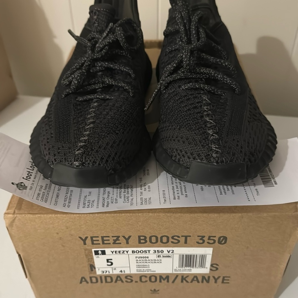 Women’s Yeezy Boost 350